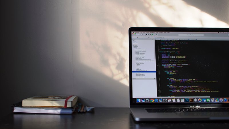HTML
